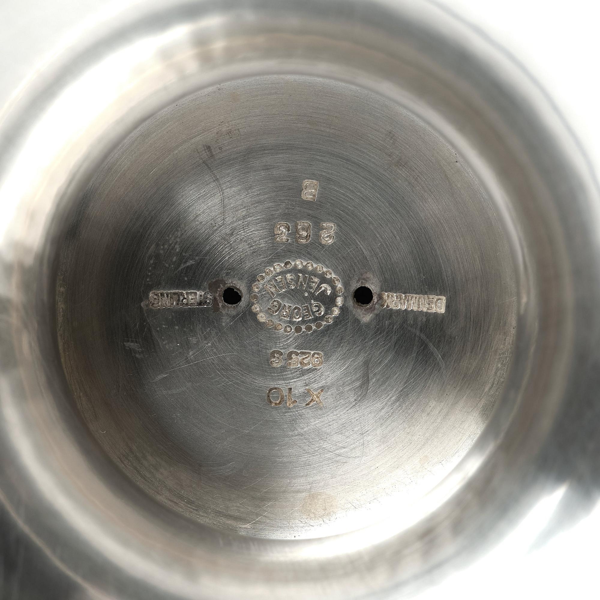 Georg Jensen, ett par ljusstakar, Köpenhamn 1996, sterling silver, designnr 263B.
