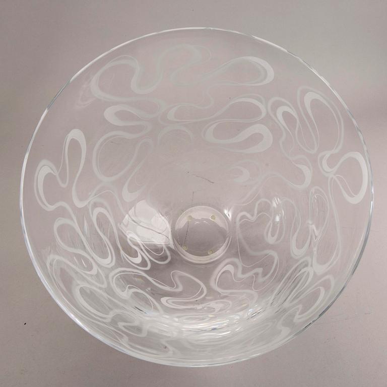 Ingegerd Råman, a signed glass bowl.