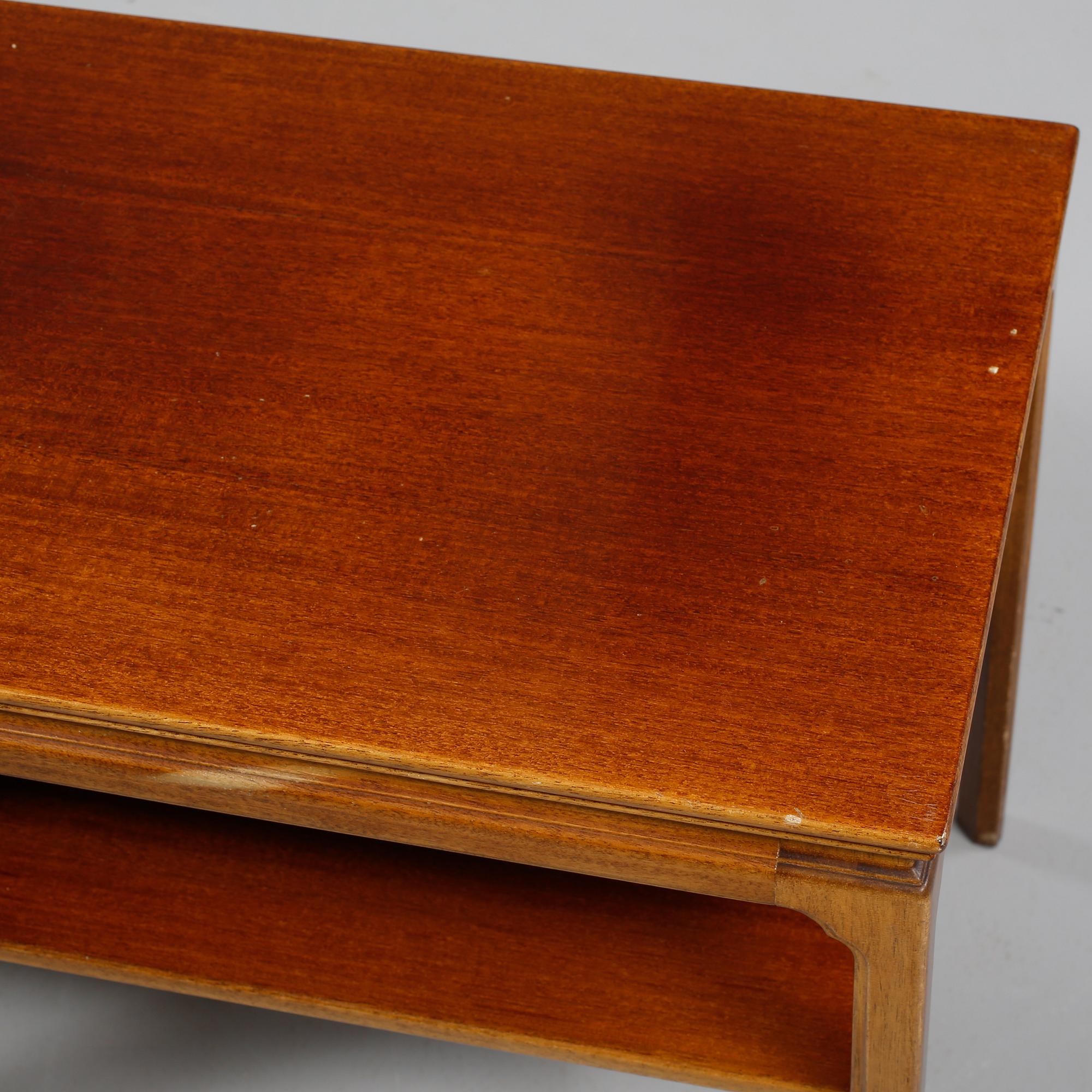 SIDOBORD, ett par, 1900-talets andra hälft.
