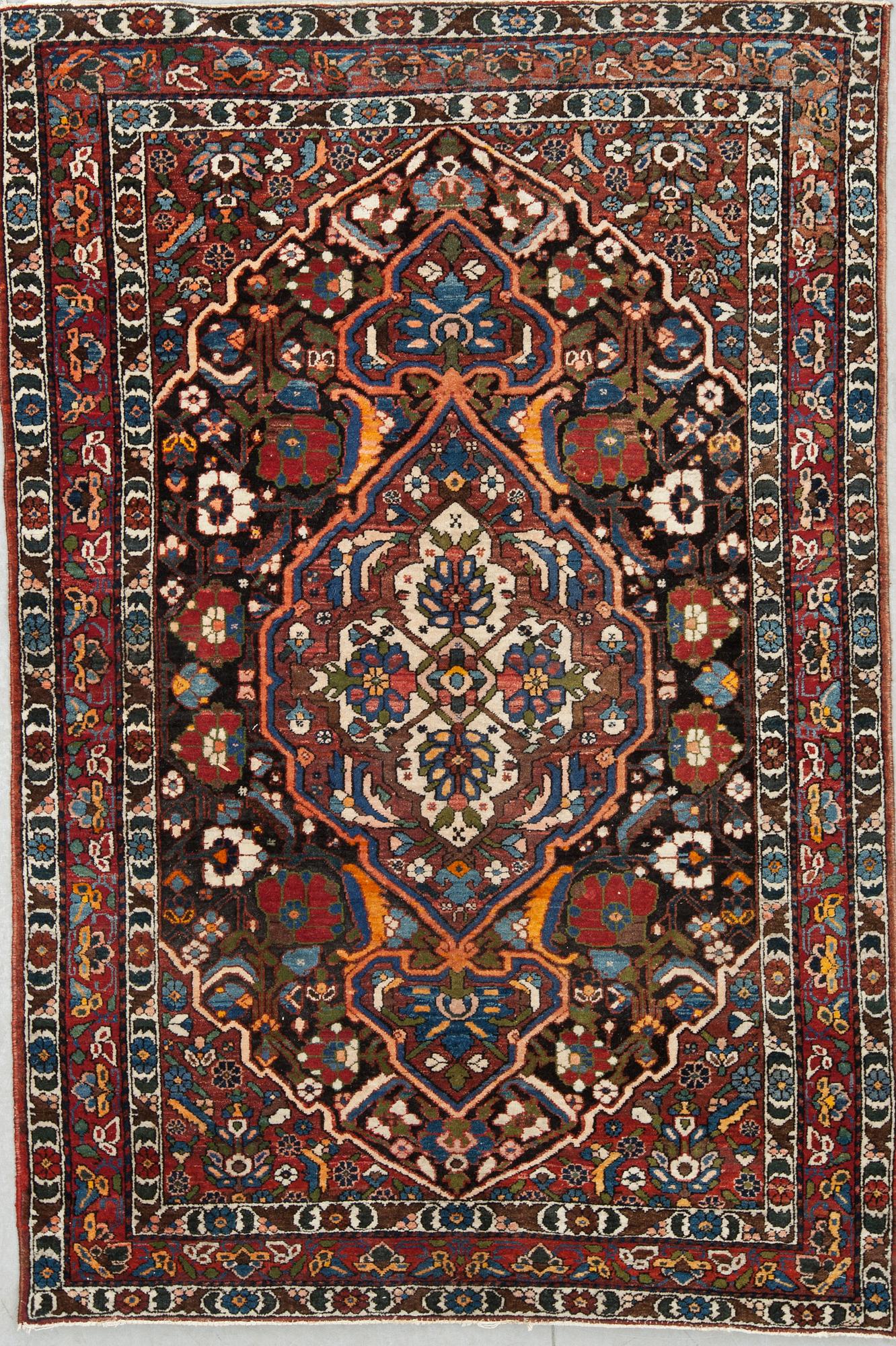 MATTA, semiantik, Baktiari, ca 158 X 105 cm.