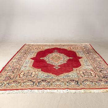 Carpet Kirman semi-antique approx. 380x275 cm.