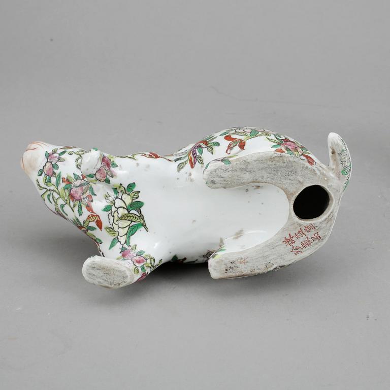 FIGURINER, ett par, porslin, Kina. 1900-tal.