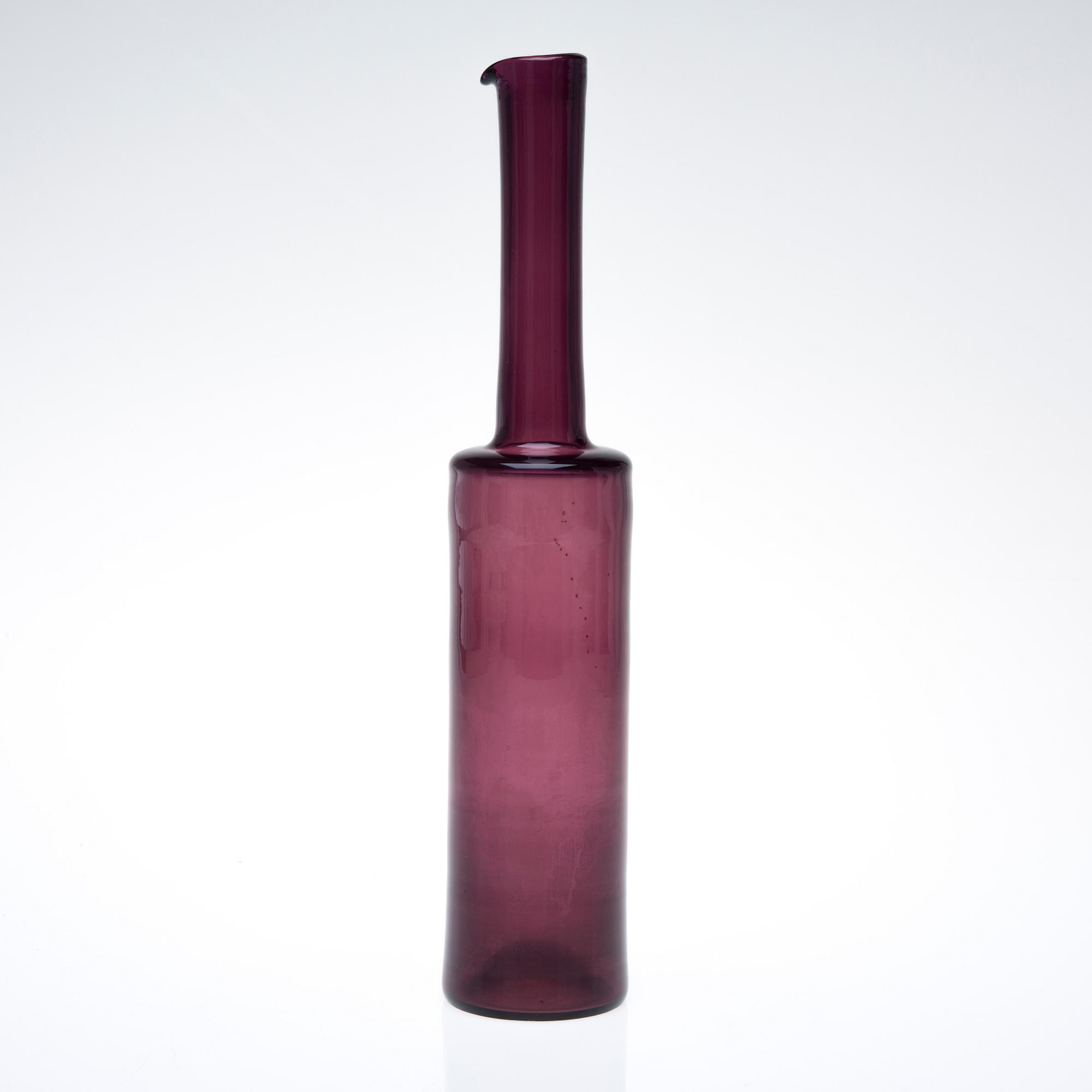 FLASKA, glas, signerad Nanny Still, Riihimäki Glasbruk. 1900-talets mitt.