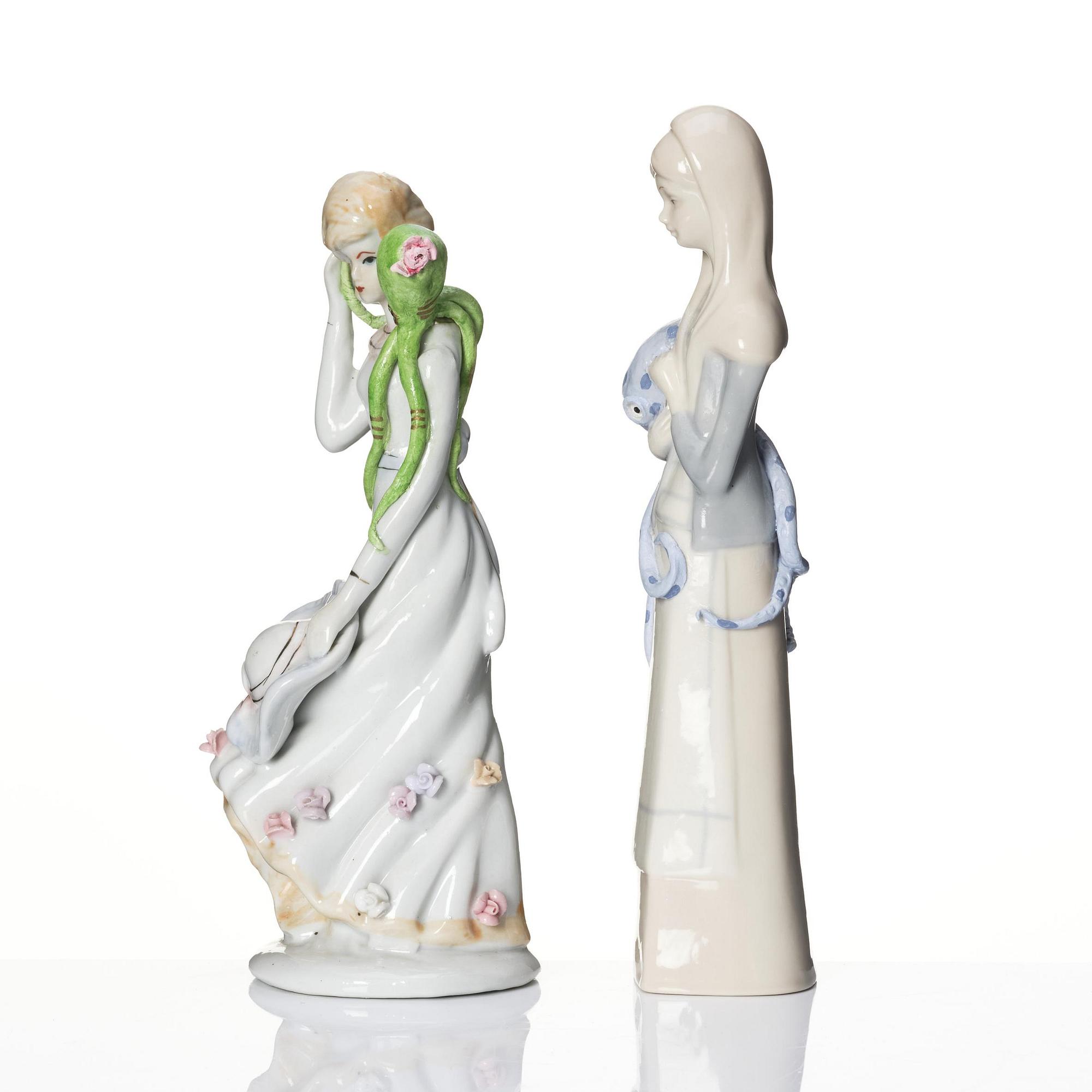 Ola Niklasson, Två kvinnor med prickiga bläckfiskar.