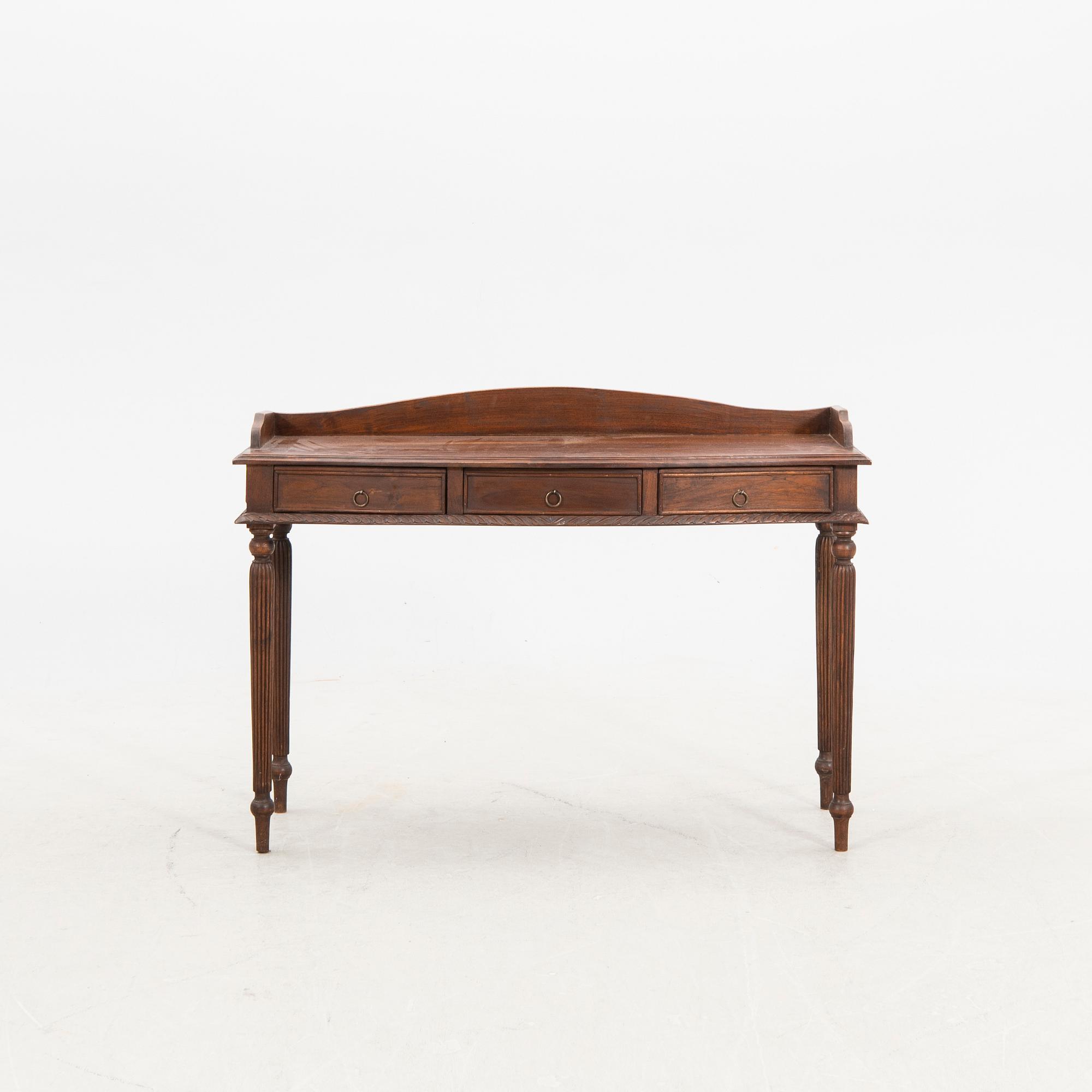 Sideboard 1900-talets senare del.