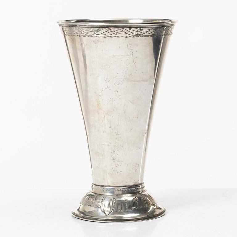 A silver beaker by Berndt Erlandsson, Kristianstad, Sweden, 1902.