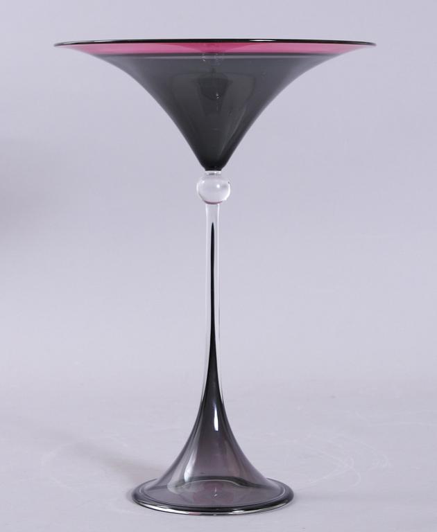 SKÅL PÅ FOT, glas, Wilke Adolfsson, sign och dat -89.