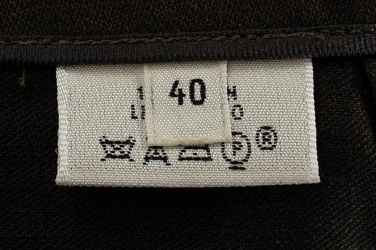 HERMÈS, linen trousers.