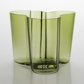 Alvar Aalto, 'Savoy' 50-year jubilee glass vase, signed A. Aalto 1936-1986 Iittala 470/8000.