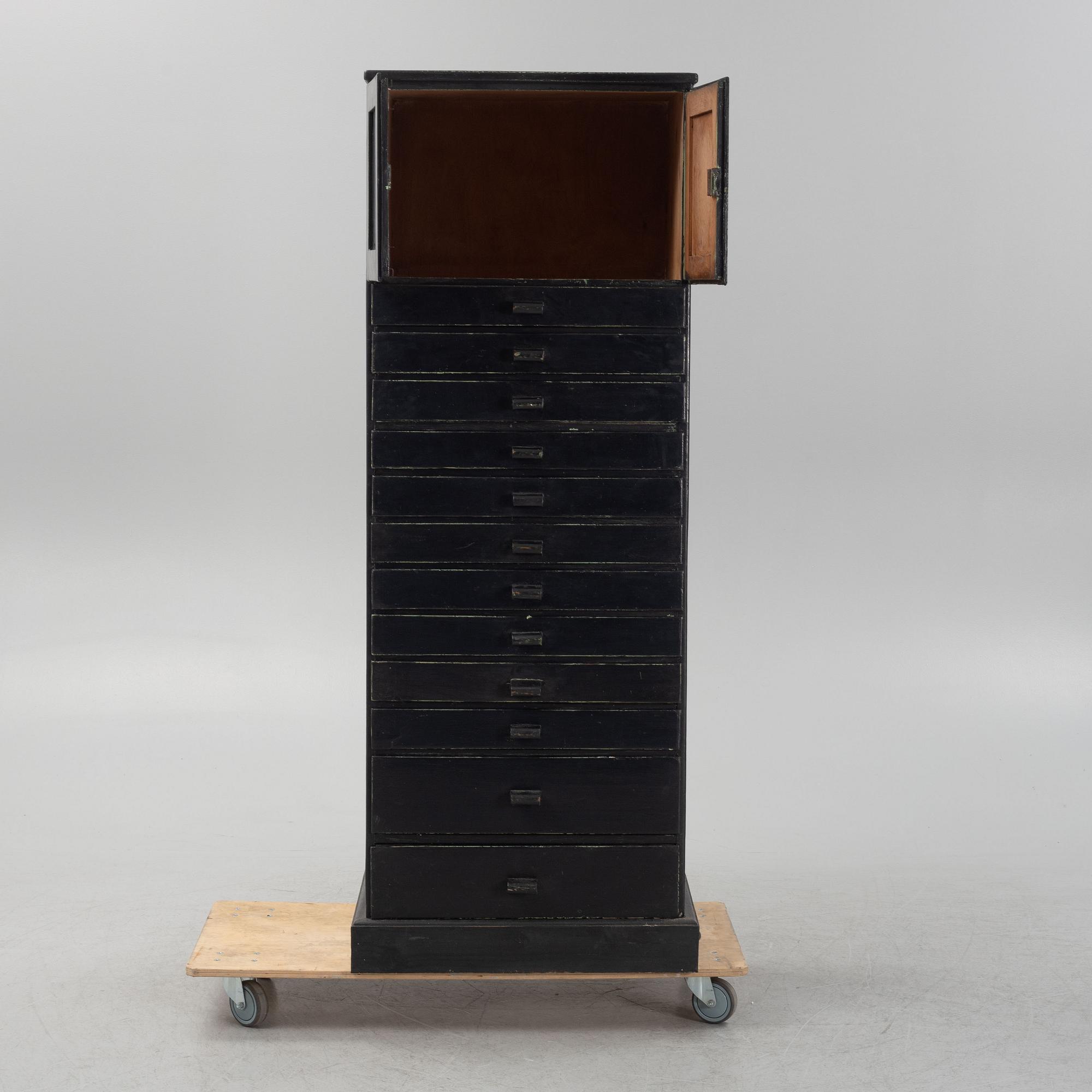 Filing cabinet, first half of the 20th century.