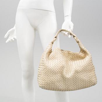 VÄSKA, Bottega Veneta.