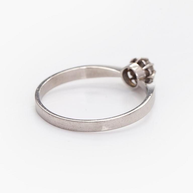 Ring, brilliant cut diamond, platinum, Peltonen & Kni, Helsinki.