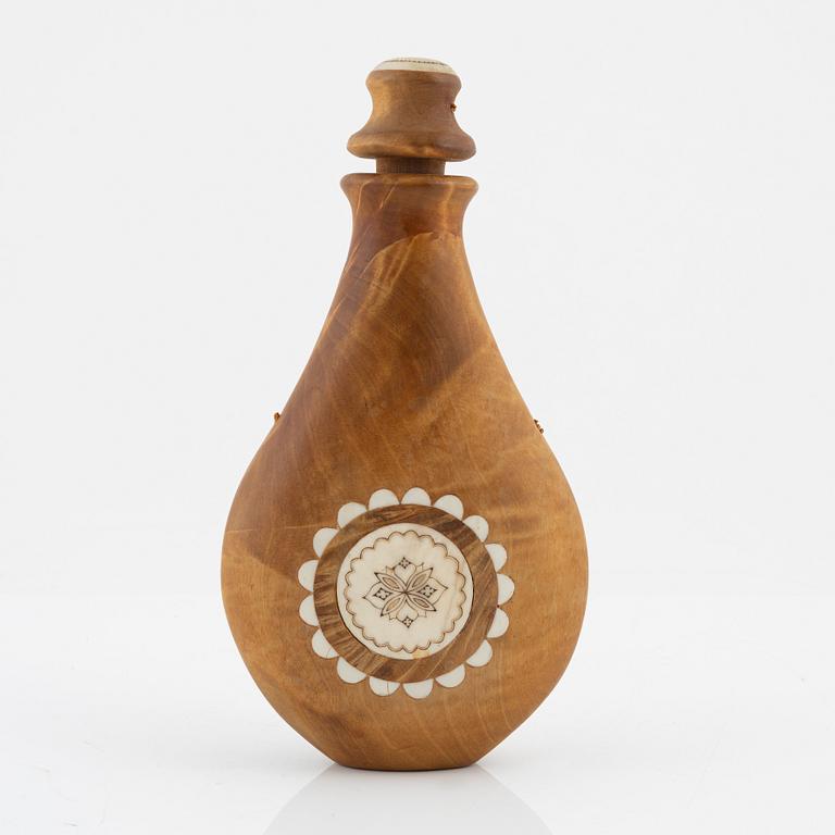 Anders Sunna, a birch and reindeer horn salt bottle, signed AS.