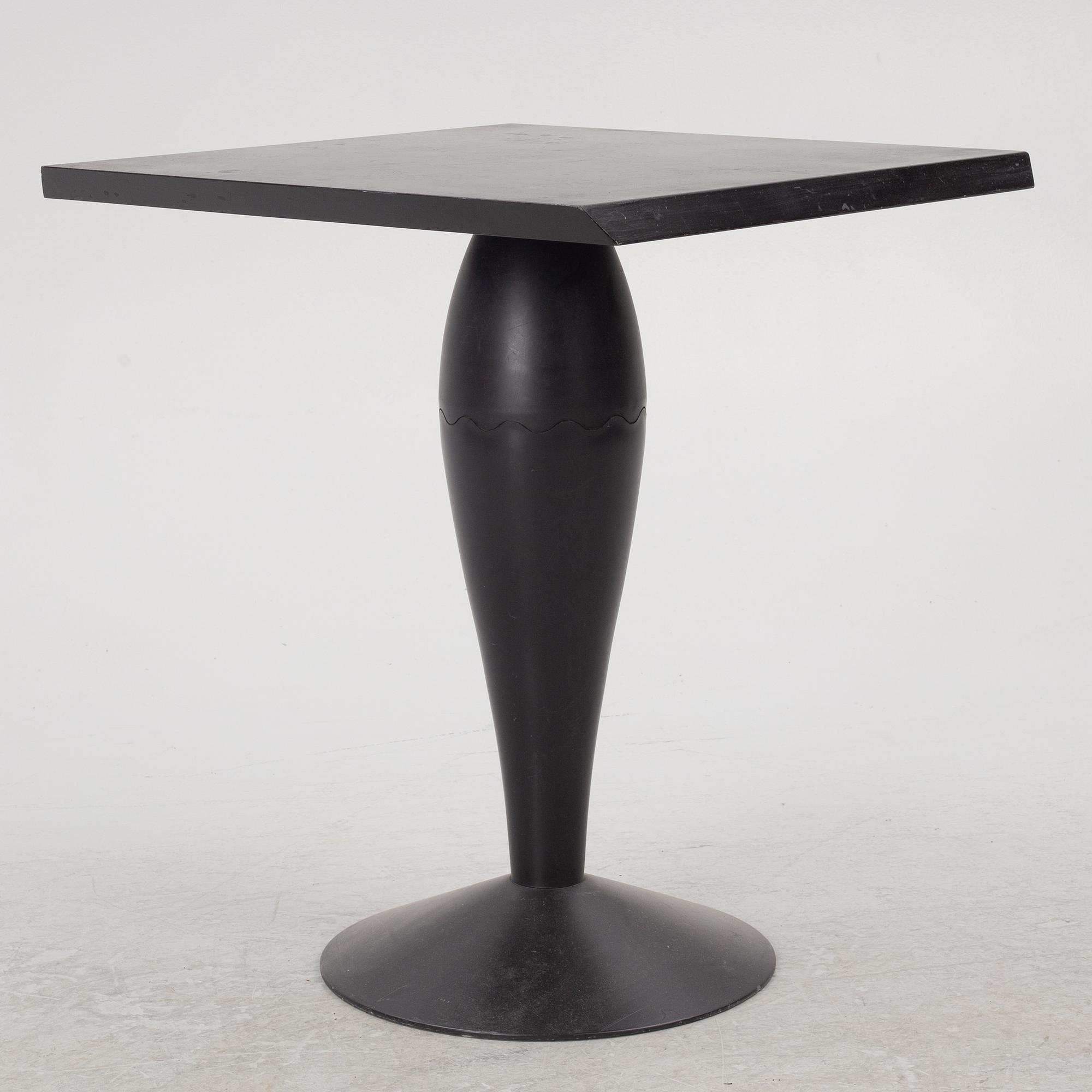 Philippe Starck, bord, "Miss Balú", Kartell, Italien.