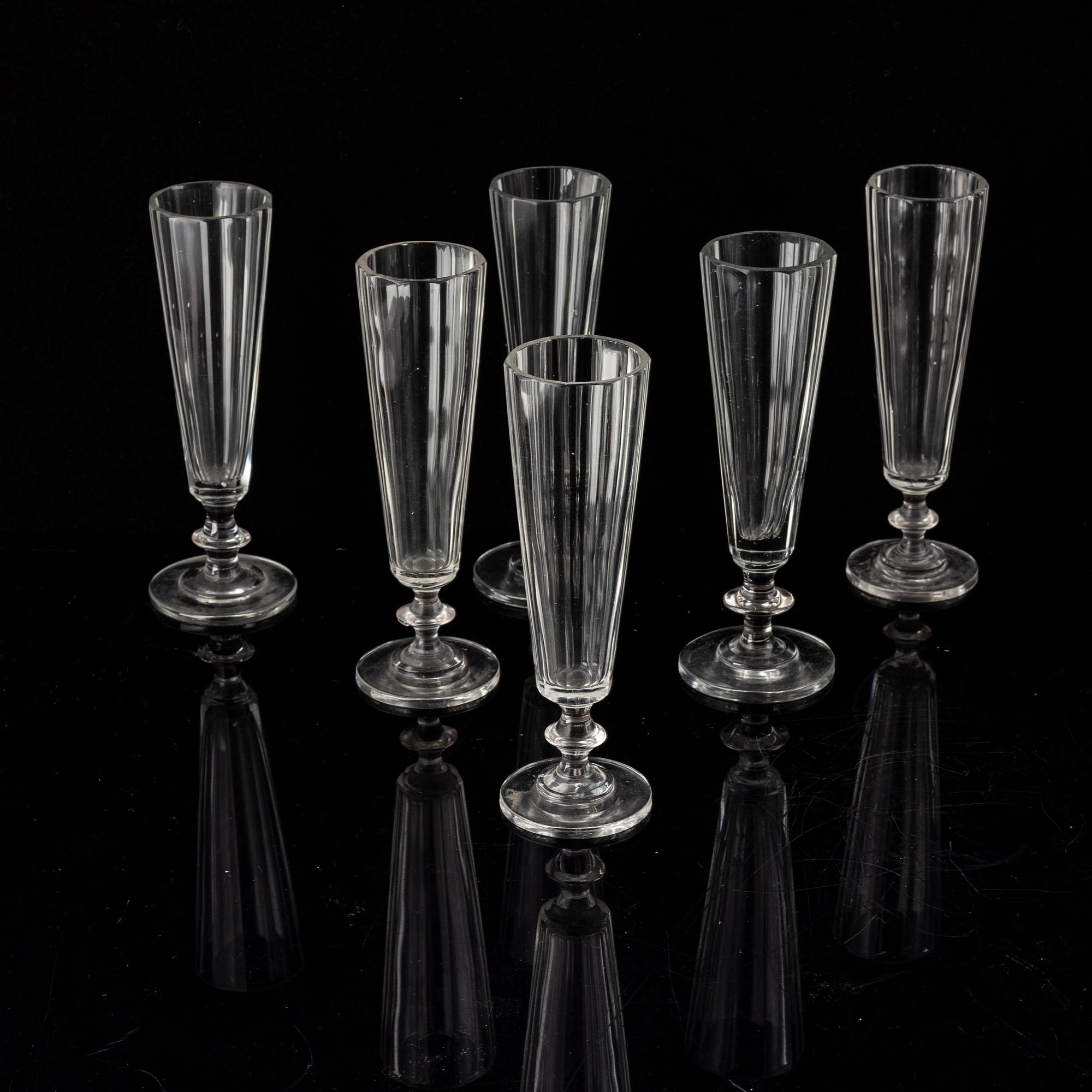 Glasservis, 31 delar, bland annat Karlberg, 1900-talets andra hälft.