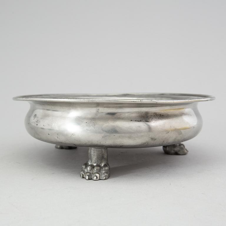 A peuter bowl by Anna Petrus for Firma Svenskt Tenn, 1928.