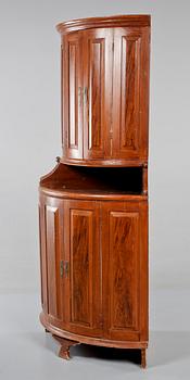 HÖRNSKÅP, 1800-tal.