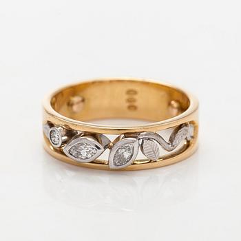 Sormus, briljantti- ja markiisihiontaiset timantit, 18K kultaa. Kultasarvi, Åbo 2003.