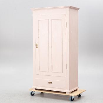 Cabinet, late 19th century.