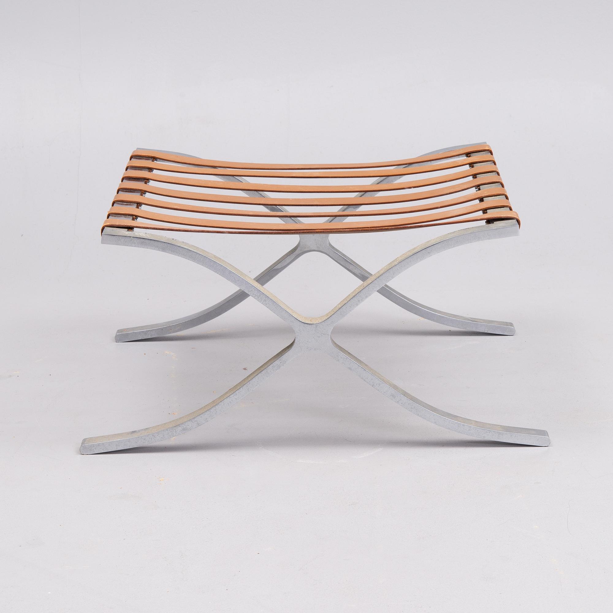 FOTPALL, "Barcelona", Ludwig Mies van der Rohe, Knoll International.