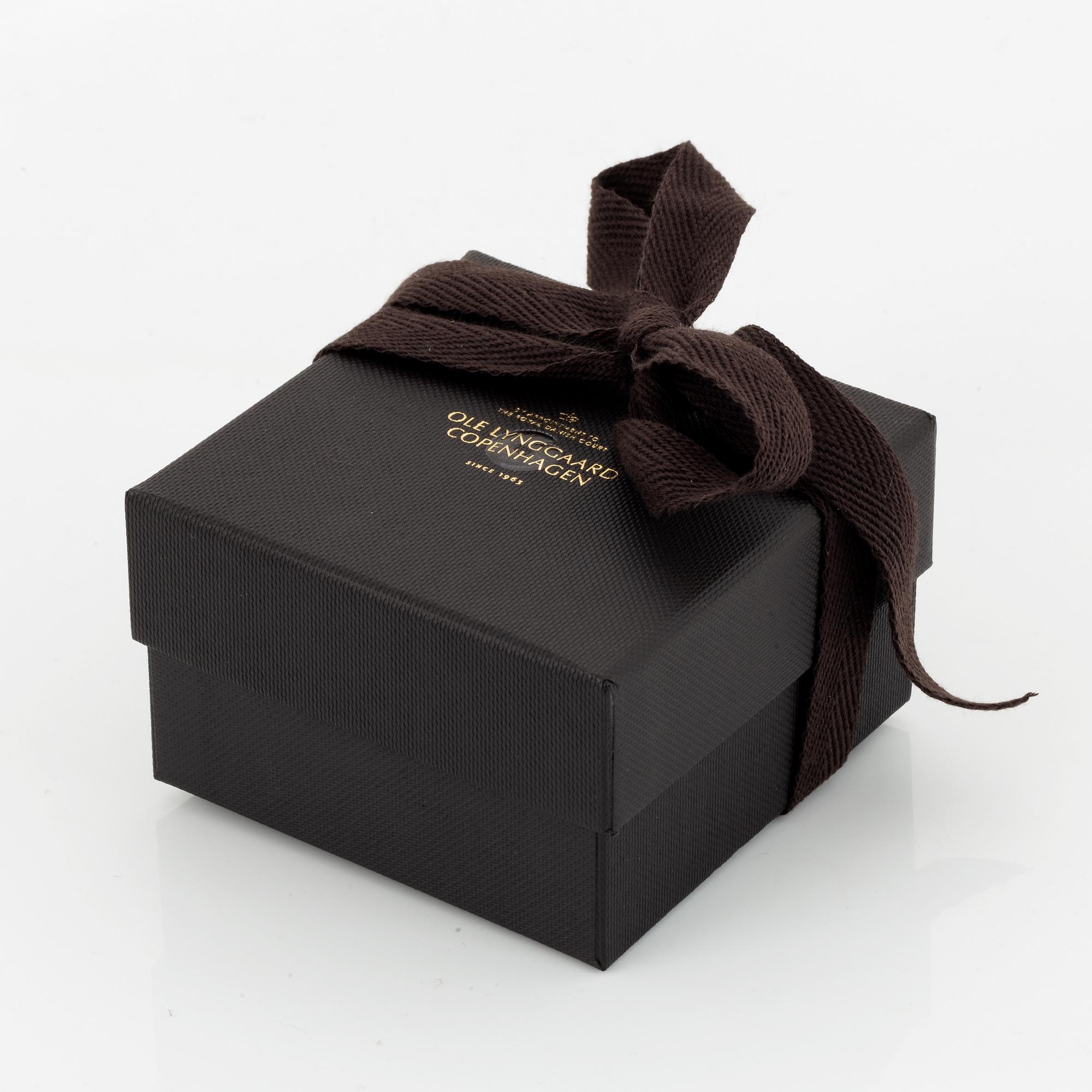 Ole Lynggaard, 18K gold earrings.