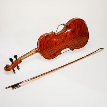 VIOLIN, etikettmärkt Rudolf Götz, Geigenbauer Wernitzgrün i.S fecit anno 1913.