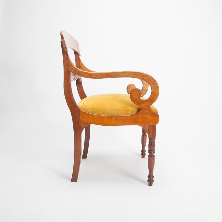 STOL, biedermeier, 1800-talets första hälft. Brännmärkt CAS.