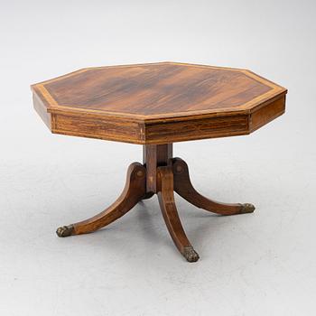Occasional table, English style, late 19th century.