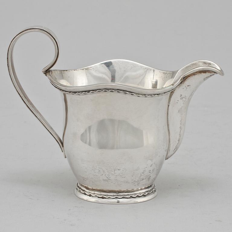 KAFFESERVIS, 4 delar, silver, Eric Råström, C G Råström Stockholm, 1947 samt 1948. Vikt 1 690 g.