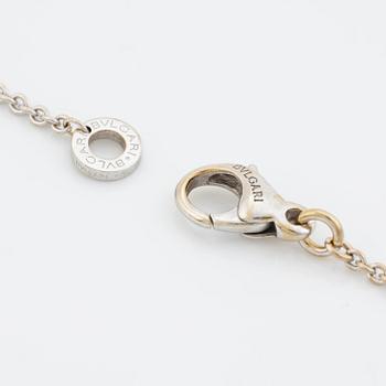 A Bulgari "Parentesi" pendant with a chain.