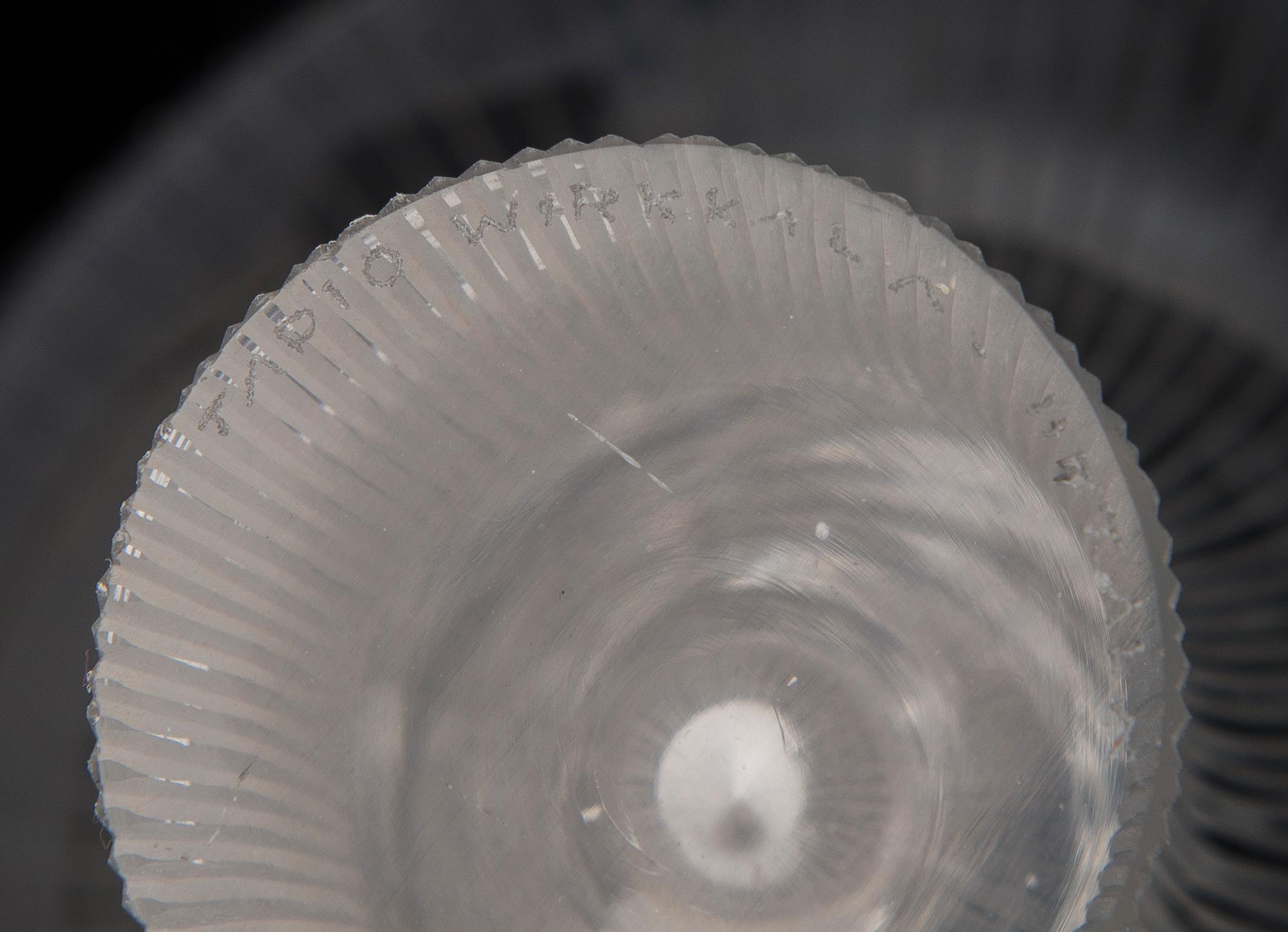 TAPIO WIRKKALA, VASER, 2 st, glas, "Kantarell", den ena signerad Tapio Wirkkala, Iittala,