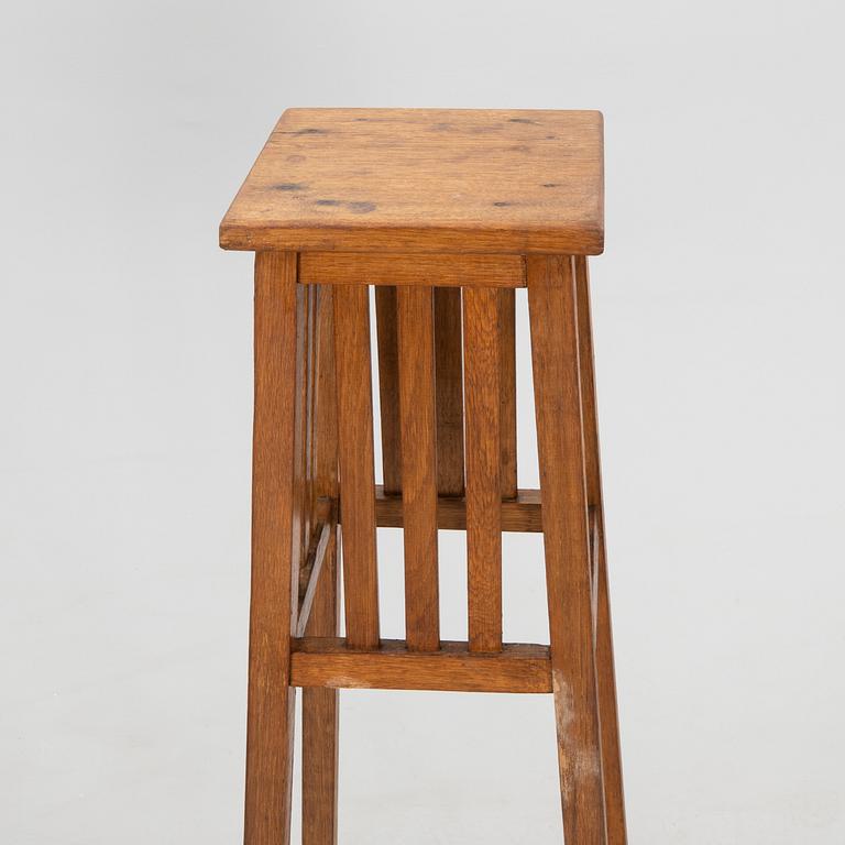 Piedestaler ett par 1900-talets början.