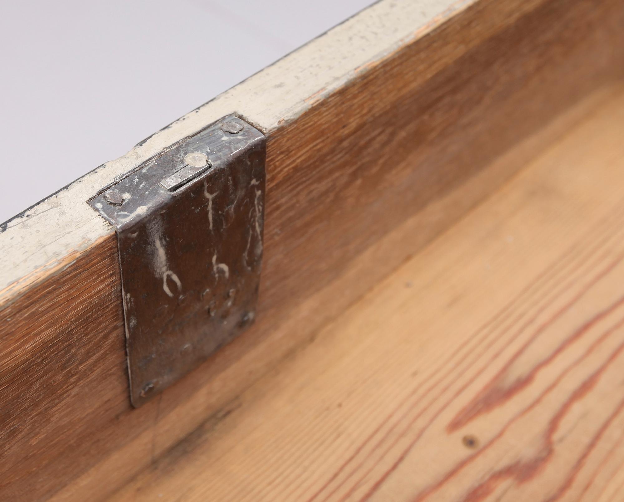 BYRÅ, gustaviansk, 1700-talets slut.