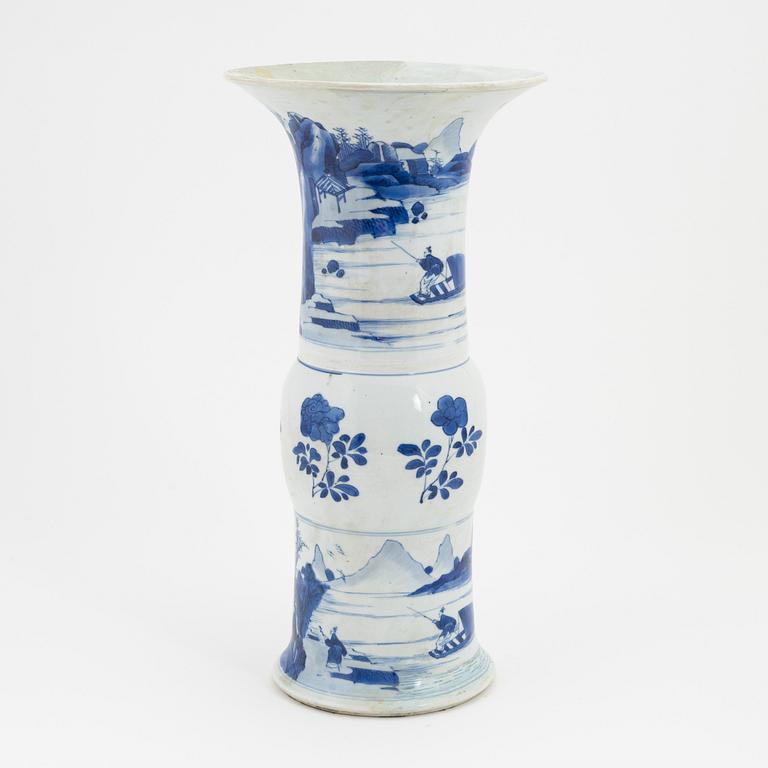 A Chinese blue and white vase, Qing dynasty, 18th Century.