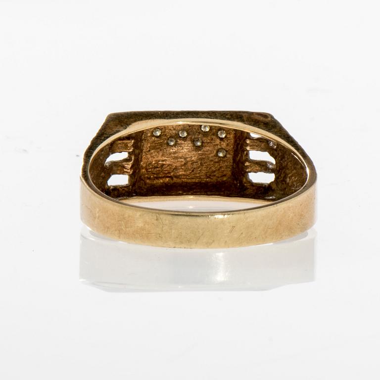RING, 14K guld, briljantslipade diamanter. Vikt ca 5,0 g.