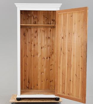 KLÄDSKÅP, 1800-talets slut.