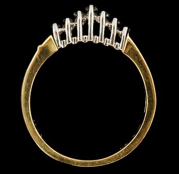 RING, 14k guld med 7 navetteslipade diamanter. Tot vikt 0.25 ct. Vikt 3 g.