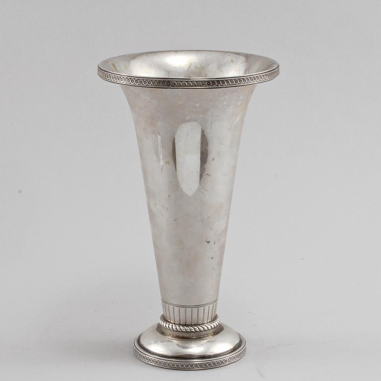 VAS, silver, utländska stämplar, 1900-tal, vikt 545 gram.