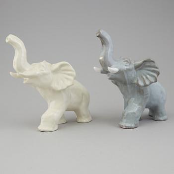VICKE LINDSTRAND, figuriner, 2 st, stengods, Vicke Lindstrand ur Elefantparaden, Upsala Ekeby, 1950-tal.