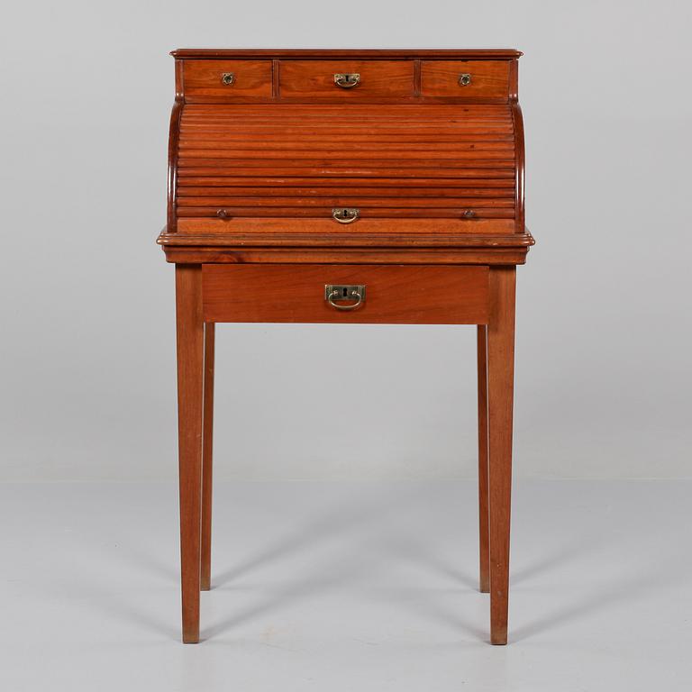 DAMSKRIVBORD, 1900-talets första del.