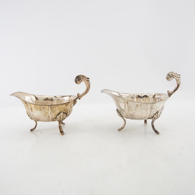 Sauceboats 4 similar Rococo-style silverplate early 20th century.