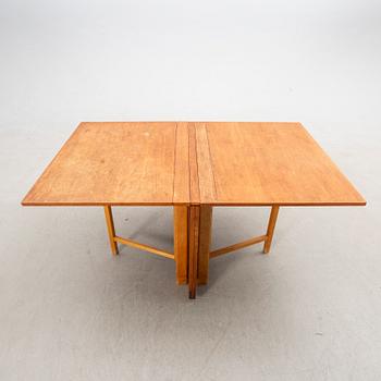 Bruno Mathsson, drop-leaf table, "Maria Flap", Karl Mathsson Company, Värnamo, second half of the 20th century.