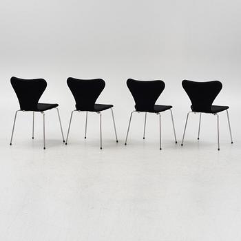 Arne Jacobsen, stolar, 4 st, "Sjuan", Fritz Hansen, 2000-tal.