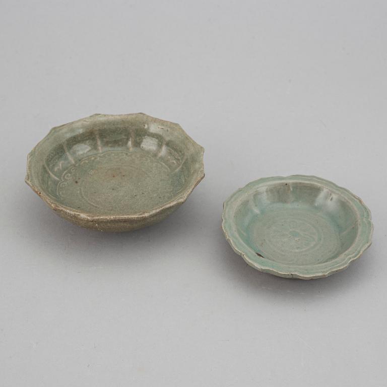 Two celadon glazed dishes, South East Asia, 17th/18th Century.