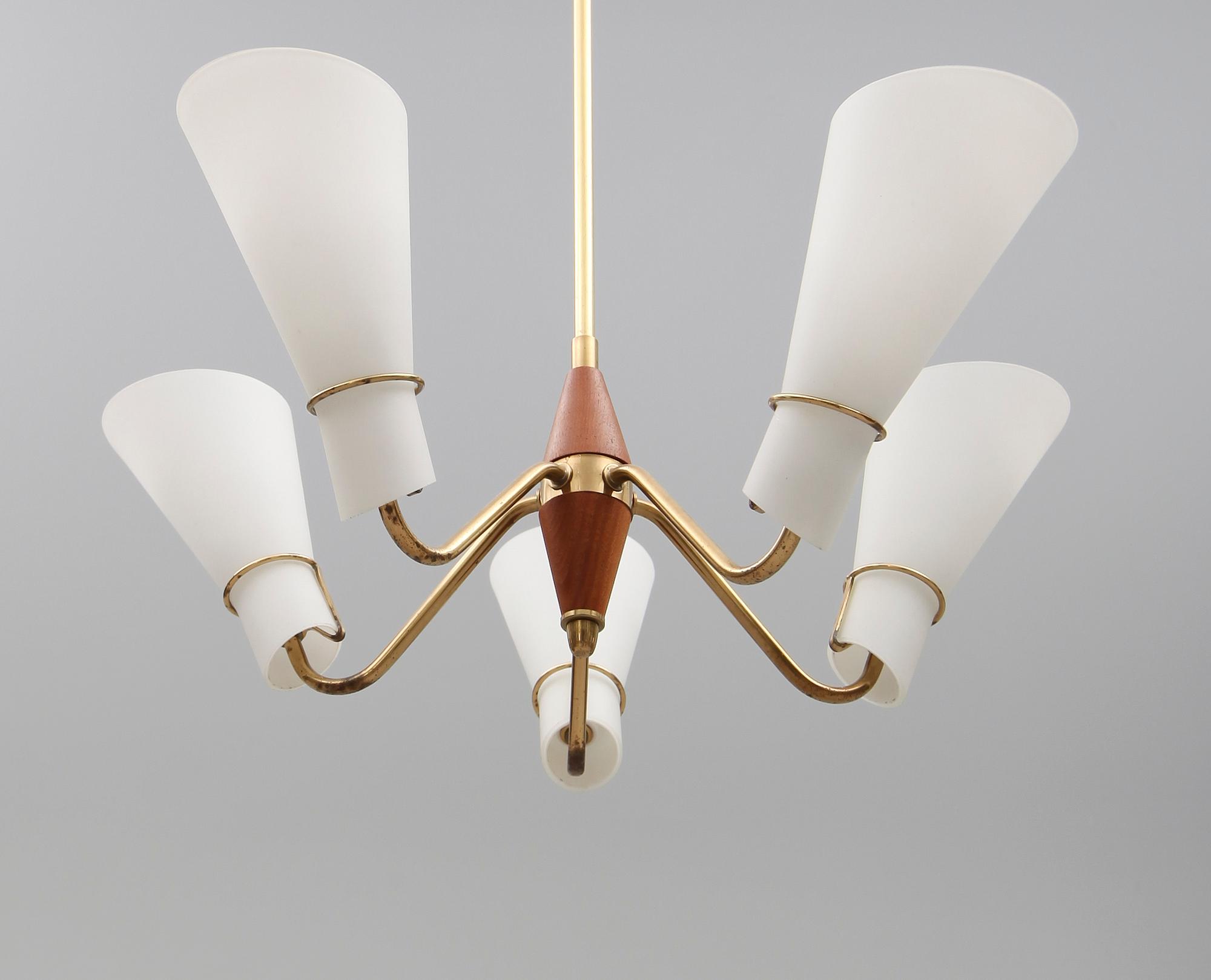 TAKLAMPA, 1900-talets mitt. Höjd ca 65 cm.