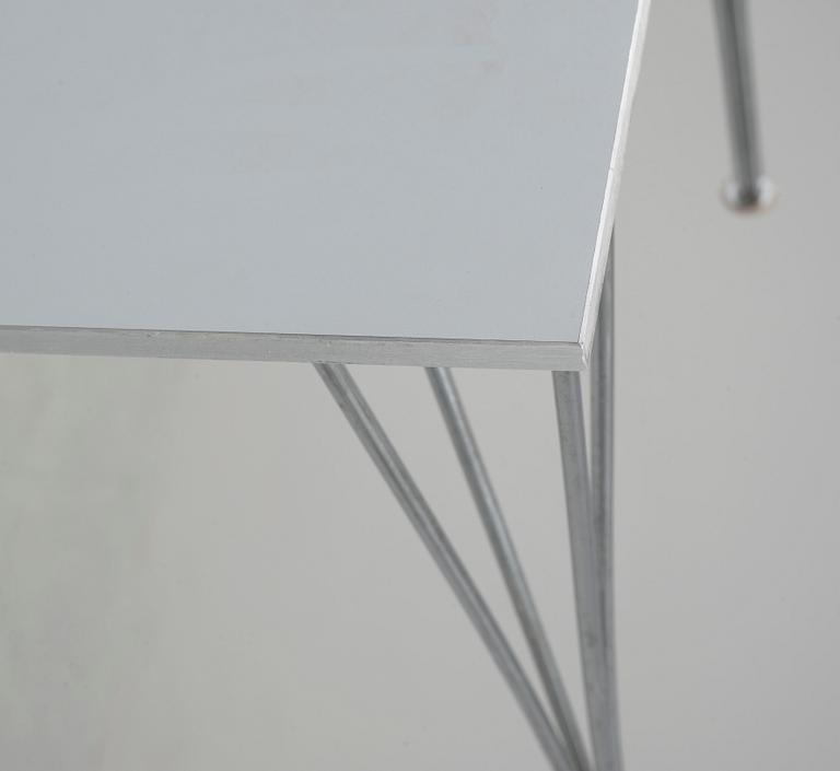 BORD, Bruno Mathsson och Piet Hein för Fritz Hansen.