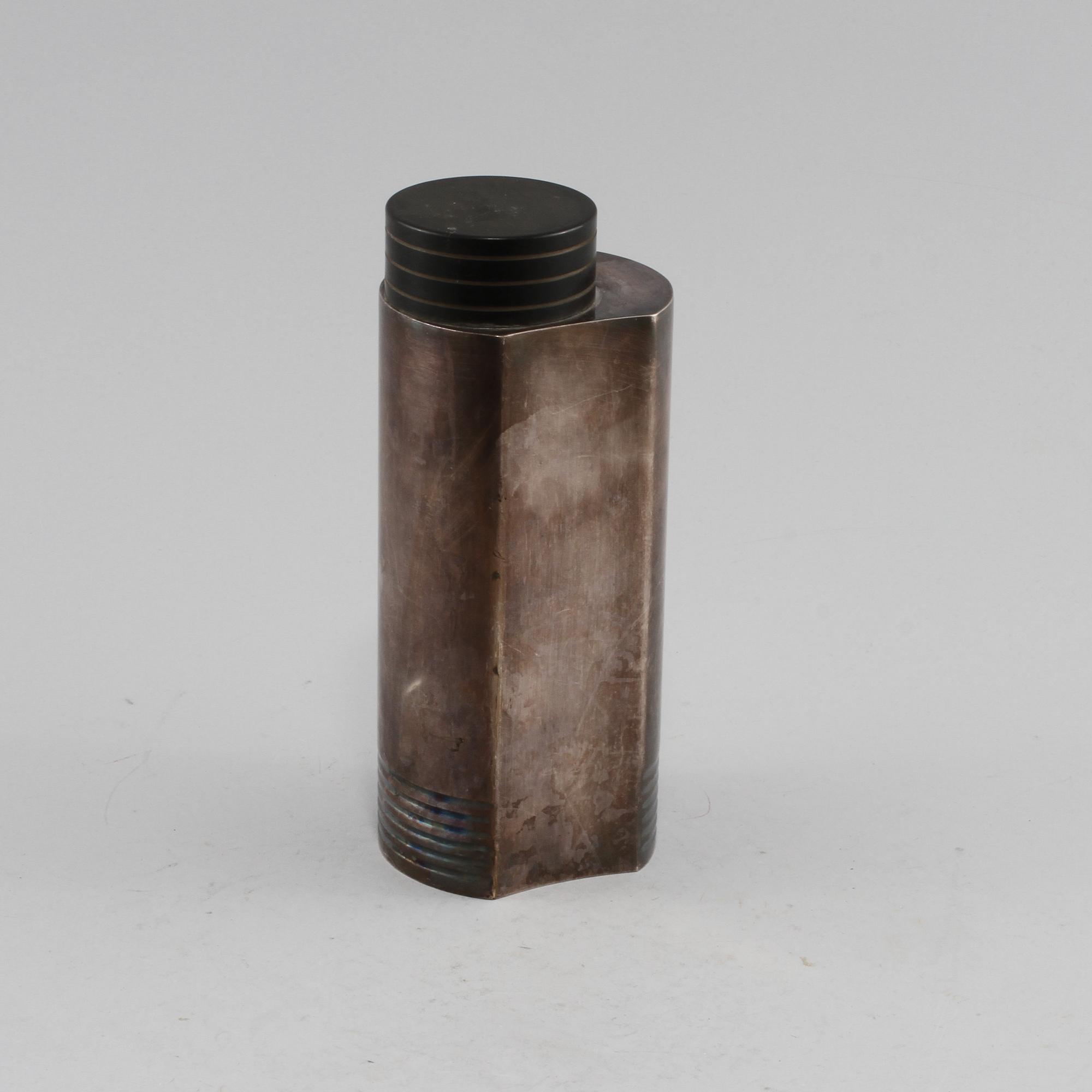 SHAKER, nysilver, Folke Ahrström, GAB, Stockholm, 1900-talets första hälft.