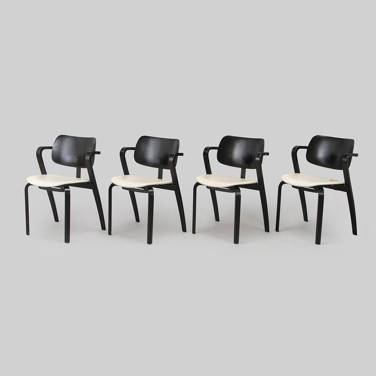 Ilmari Tapiovaara, karmstolar, 4 st, "Aslak", Asko 1960-tal.