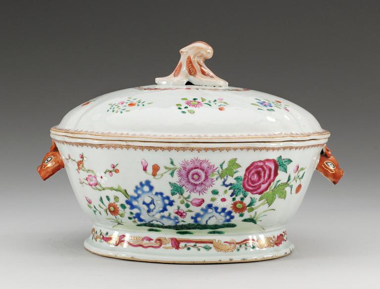 A famille rose tureen with cover, Qing dynasty, Qianlong (1736-95).