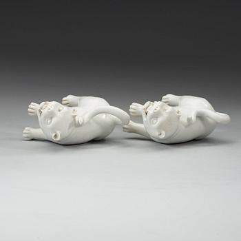 A set of two blanc de chine mythological animals, late Qing dynasty.